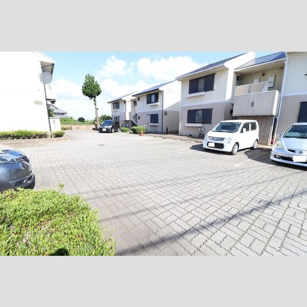 カサベルデ　C 駐車場