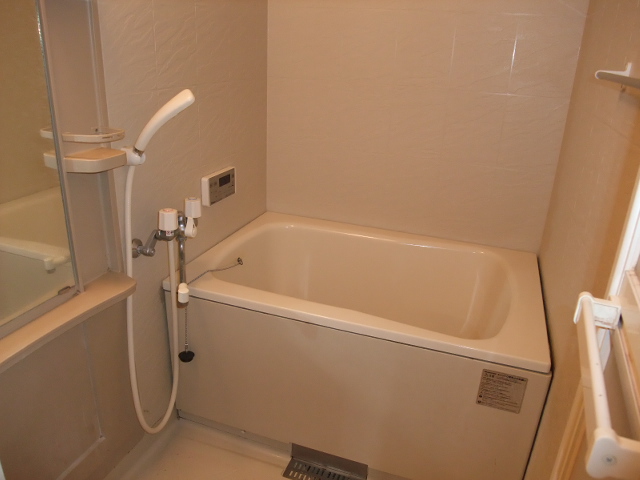 ヴィラ　エスポワール302号室 バス