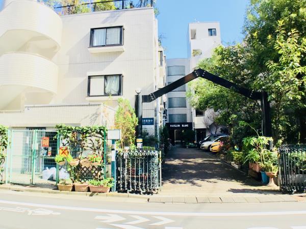 パヴィヨン・ブラン 外観