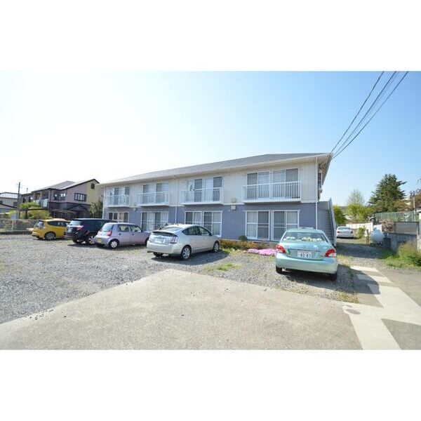 エステートピア松沢 駐車場