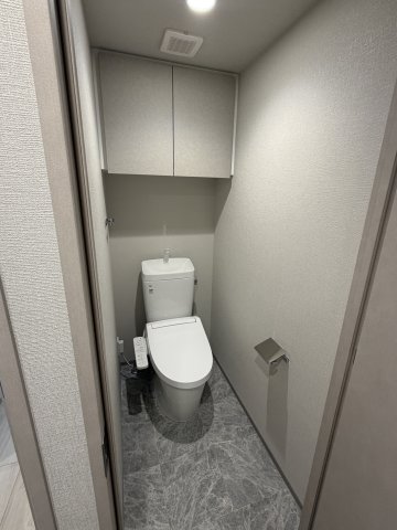 GENOVIA北千住0401号室 トイレ
