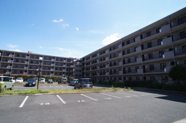 ブランシェ塚田 駐車場