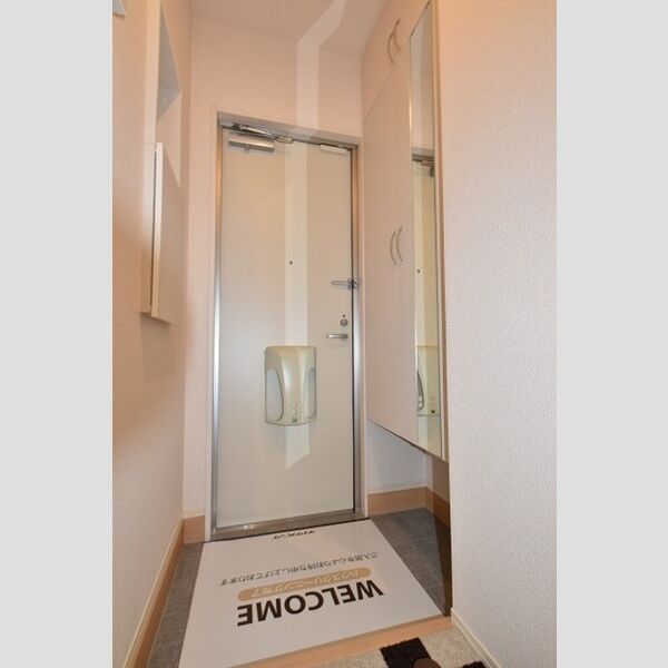 コート　エム 玄関