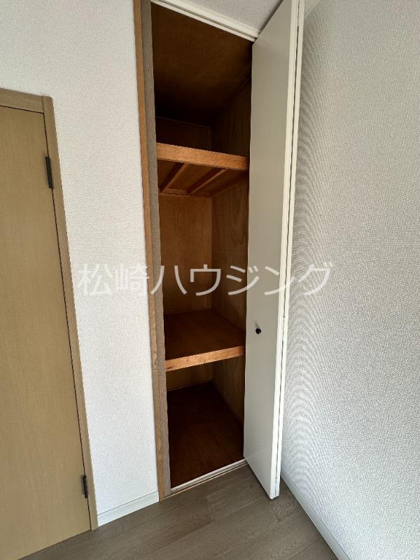 ファームシャトーⅡ3階 収納