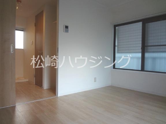 メゾン村上2階 別室の参考写真