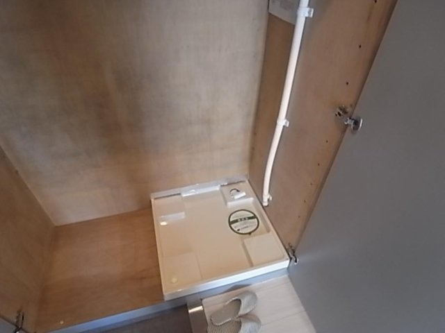 カームハウス大橋5階 室内洗濯機置場