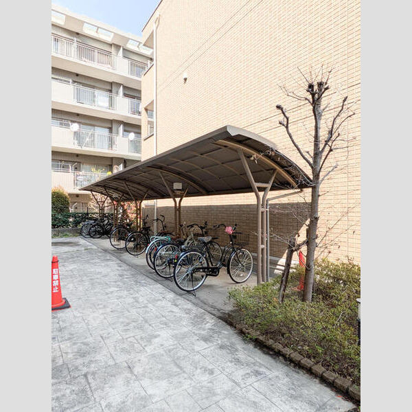 ロイヤルヒルズ武蔵浦和　B301号室 駐輪場