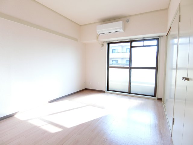 アクイール・セイザン リビング