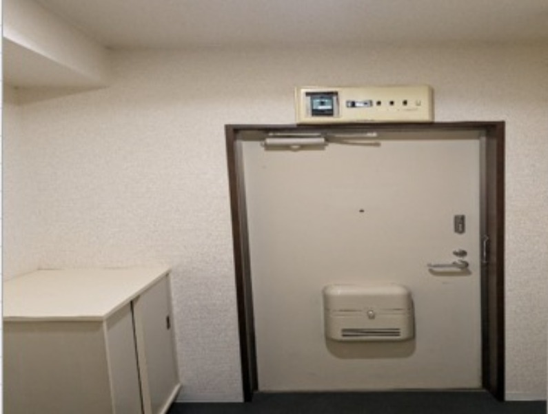 メビウスメルズ1階 玄関