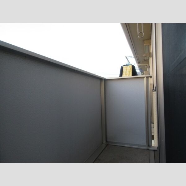 エスポワール鵠沼201号室 バルコニー