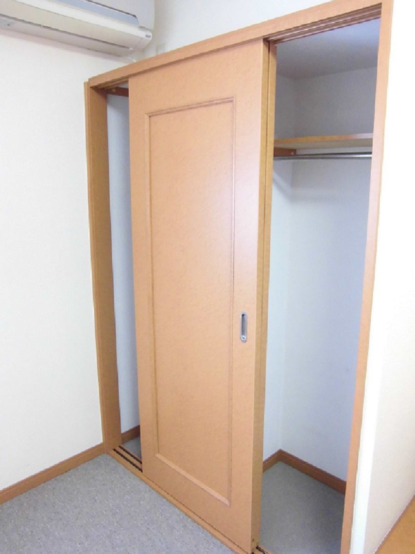 レオパレス尾ヶ崎 クローゼット