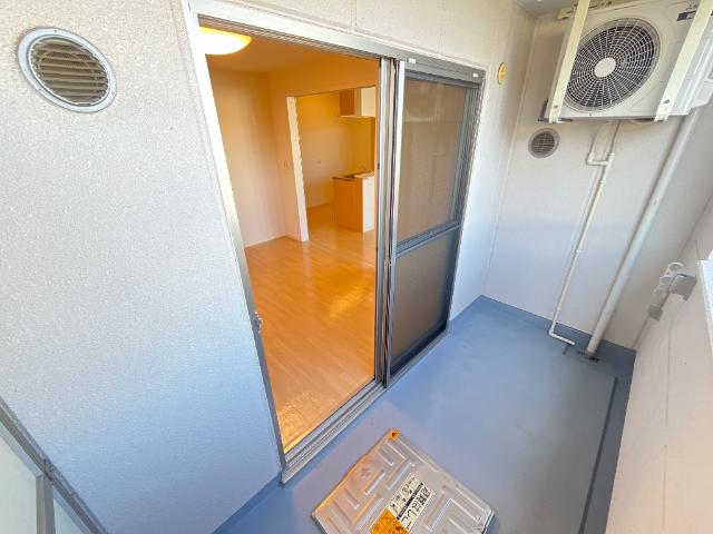 ワン・ヒル・ライブ301号室 ベランダ