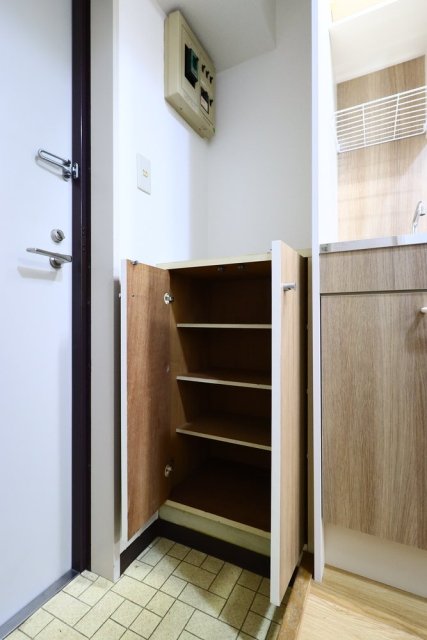 グローリア初穂武蔵境 靴入