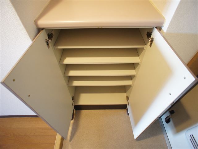 椎の実ハイツ0506号室 専用の収納スペースです