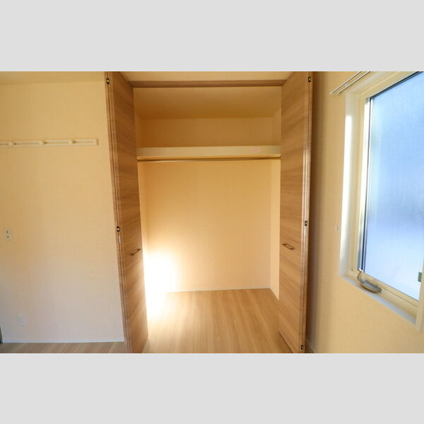 ヴェルジェB101号室 クローゼット