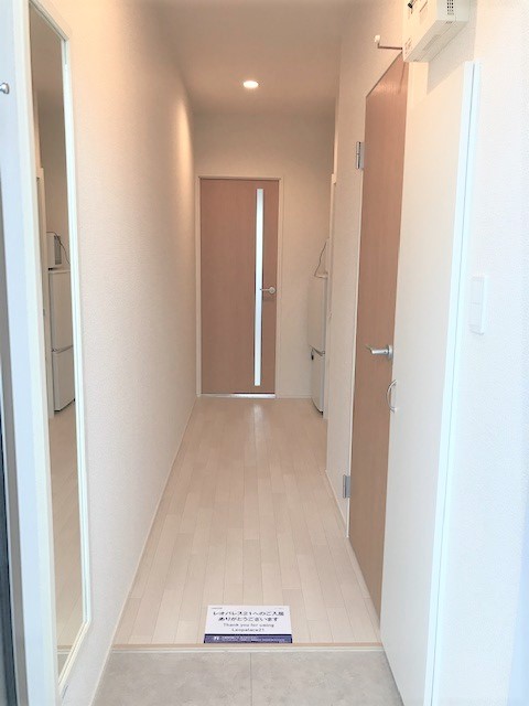 クレイノウィステリア202号室 玄関