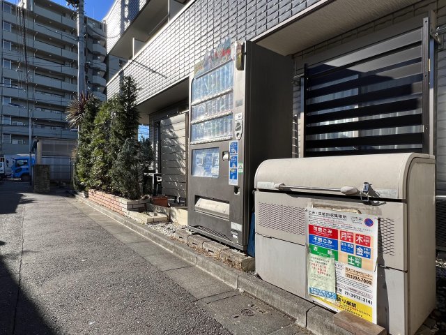 BLOOM302号室 ダストボックス設置で24時間ゴミ出しOK!