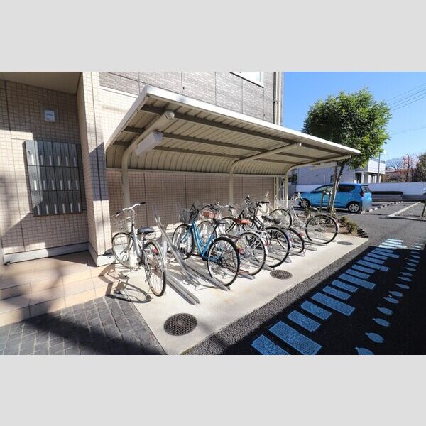 ロイヤルメゾン久喜 駐輪場