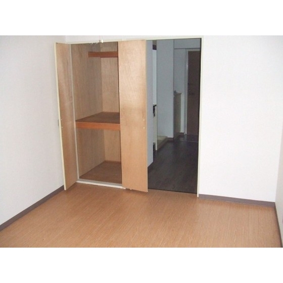 スターハイツ7階 内観