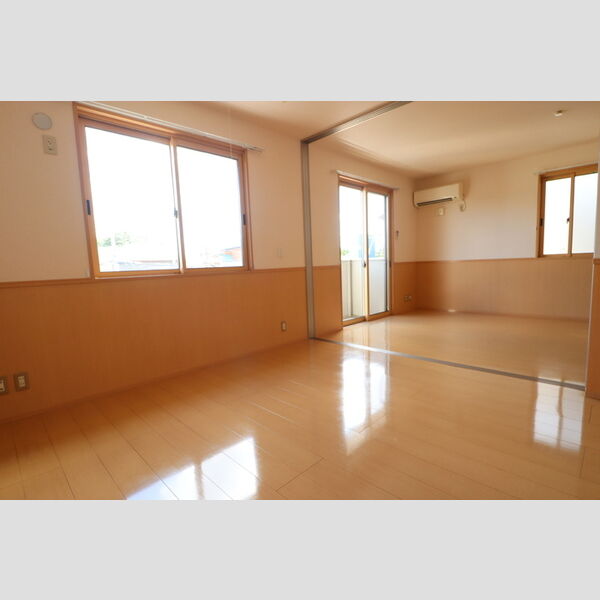 ブライトコート　A202号室 南側洋室・リビング