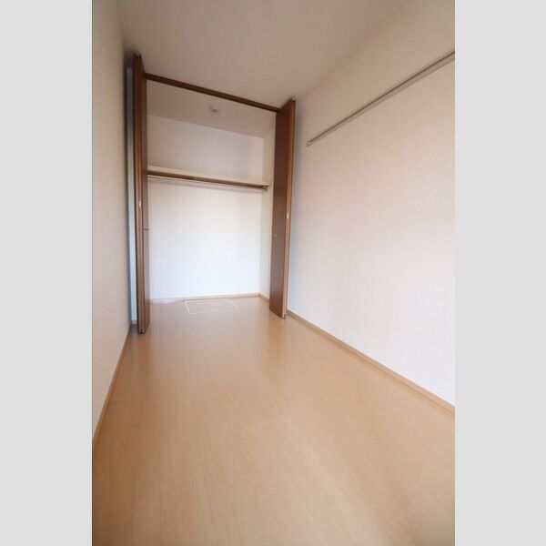 モンテローザ102号室 洋室