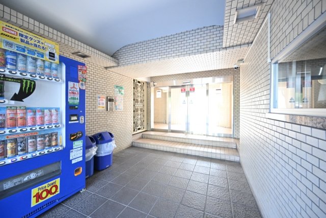 ユースピア大倉山 エントランス