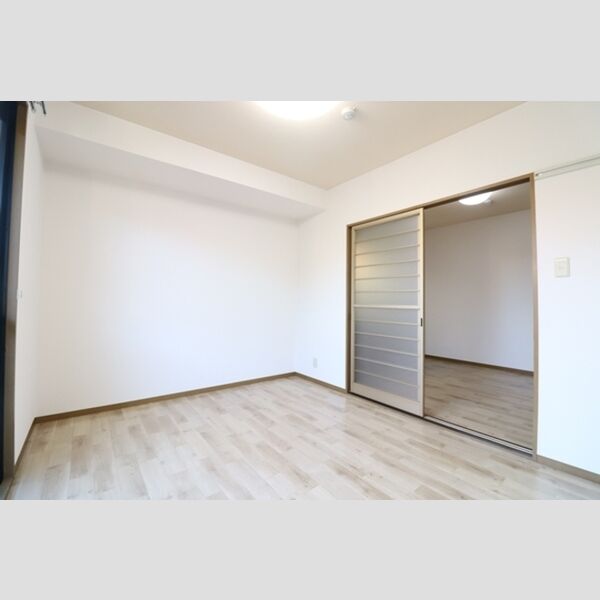 エコーハイツマルオカ207号室 洋室