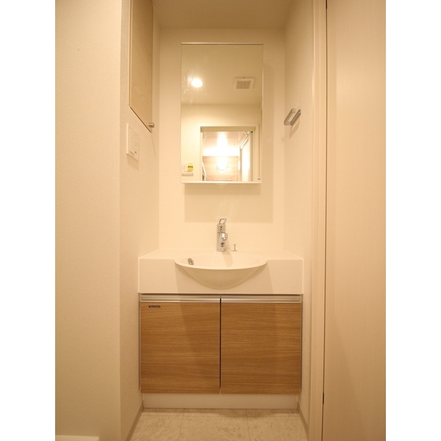 プレール・ドゥーク赤塚204号室 内観