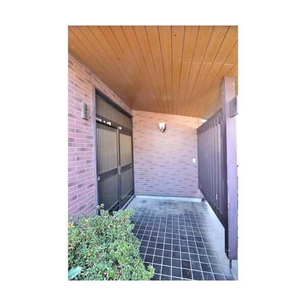 千葉市若葉区みつわ台5丁目賃貸101号室 エントランス