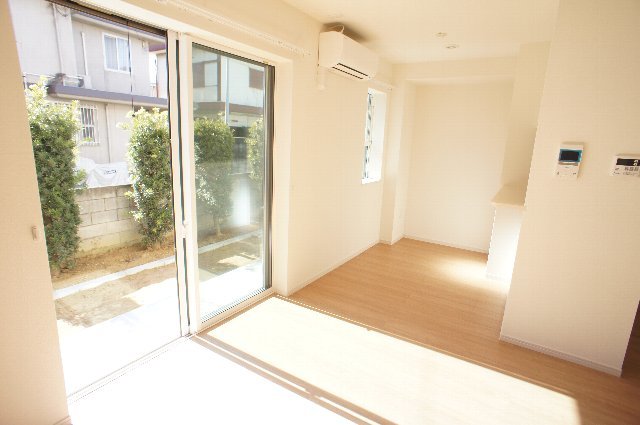 パルグランデ津田沼 ゆったりとしたリビングです