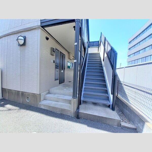 クライン・モルツ106号室 エントランス