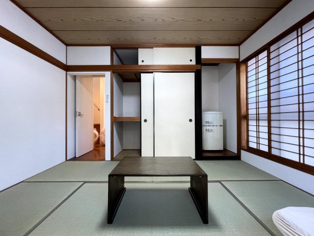 シェアハウス横浜根岸 101落ち着きのある和室。寝具（耐圧分散マット）あり