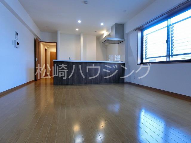 charcoal house リビング