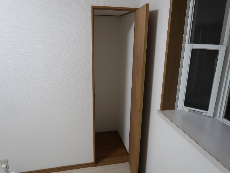 ファミール仲村C 収納