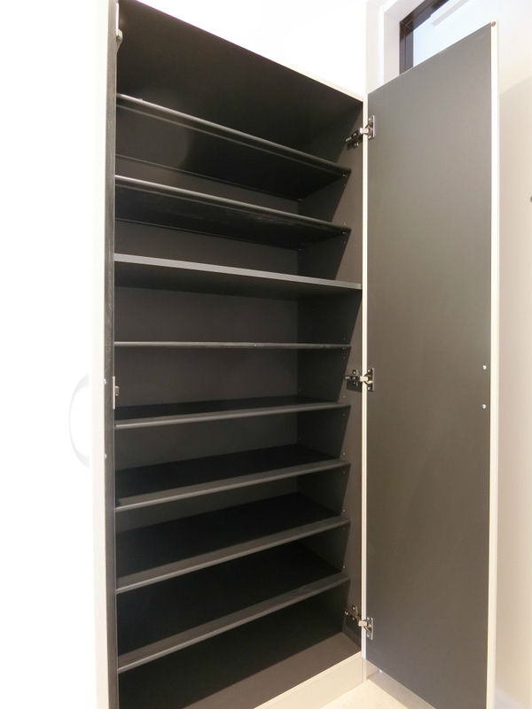 リブリ・i Ray1階 玄関