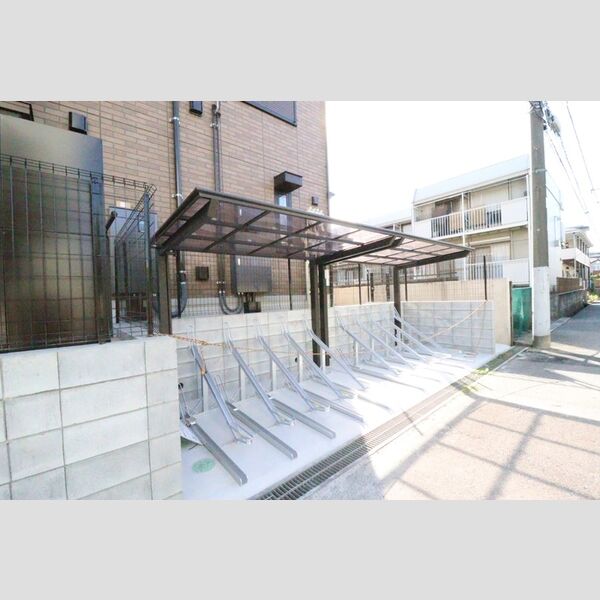 ルミナーレ 駐輪場