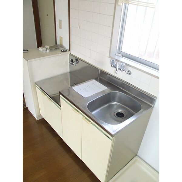 レピュート斉藤II202号室 キッチン