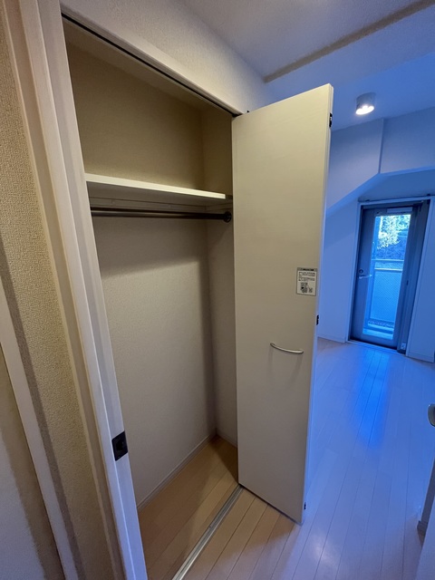 パークフロント下北沢203E号室 収納