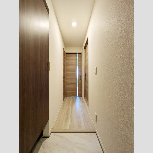 グラナーデ高野台302号室 玄関