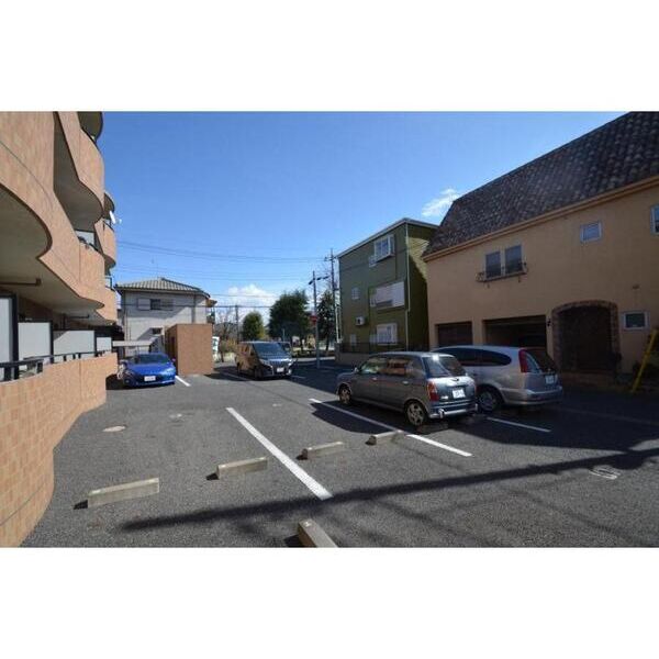 エステートVILLA 駐車場