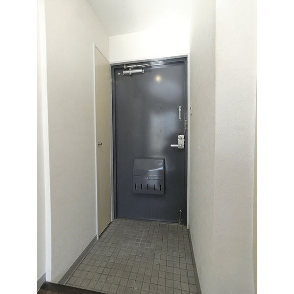 BoatHouse007B号室 玄関