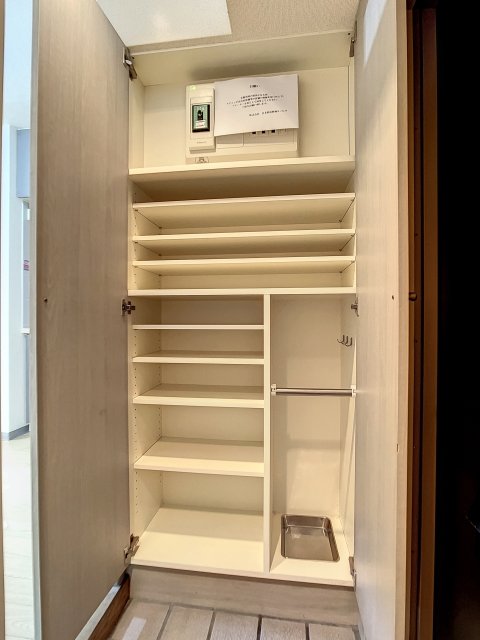 シーアイマンション池袋西8階 靴入