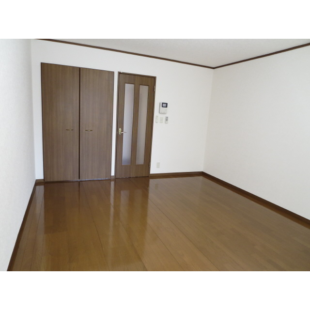 アンプルール フェール Surie106号室 内観