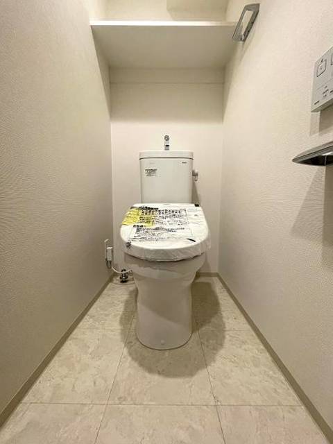ガーラ・プライム横濱関内7階 落ち着いた色調のトイレです