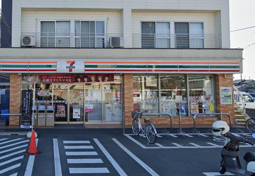 市川市曽谷３丁目（市川駅）３階建て 【コンビニエンスストア】セブンイレブン 市川曾谷店まで393ｍ