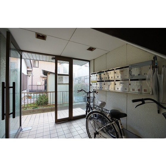 第２梨本マンション0201号室 エントランスホール