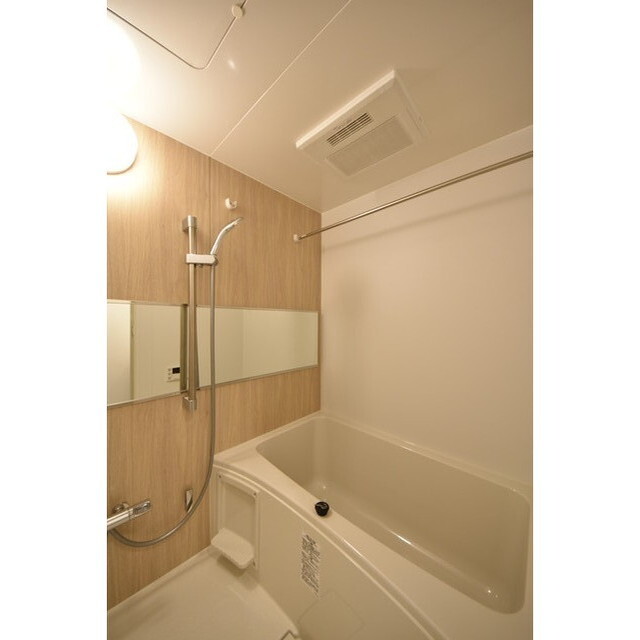 グランパセオ代々木上原B101号室 内観