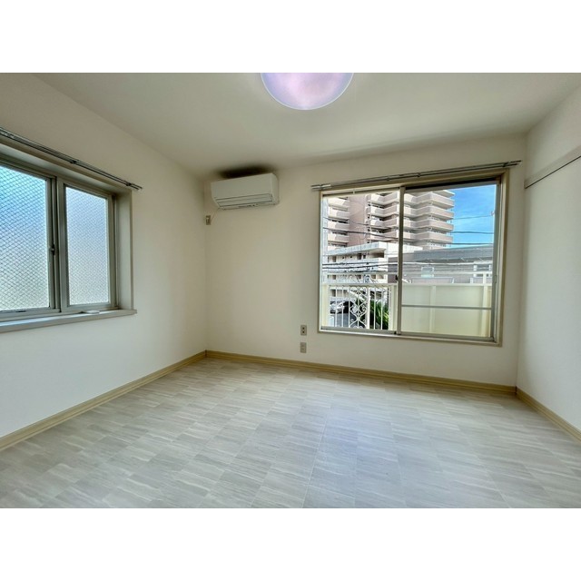 ビーバレーＭⅡ 洋室