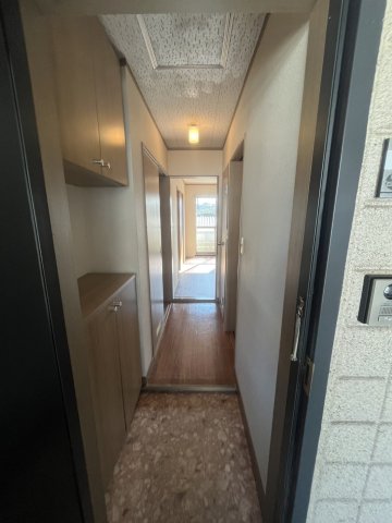 プリュニエラバン0205号室 ロビー