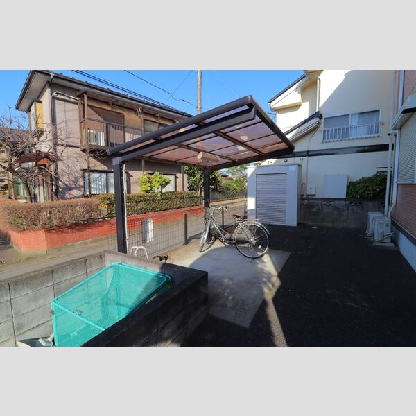 イーストハウスⅡ二ツ宮 駐輪場